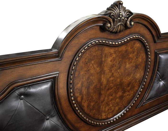 Antoinetta Bed