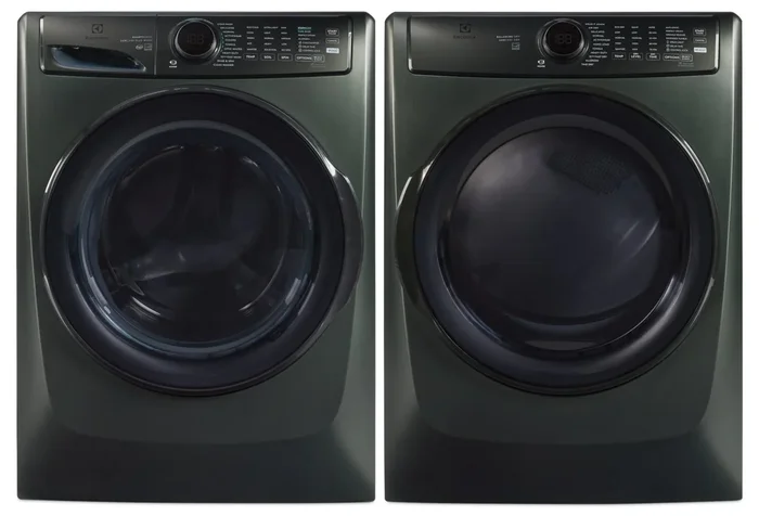 Electrolux 5.2 Cu. Ft. Perfect Steam™ Front-Load Washer and 8 Cu. Ft. Gas Dryer – Alpine Green | Laveuse à chargement frontal Perfect SteamMC de 5,2 pi³ et sécheuse à gaz de 8 pi³ de Electrolux – vert alpin | ELFL773B