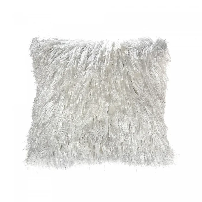 Furry Cushion White Cushions|Coussin à fourrure blanche