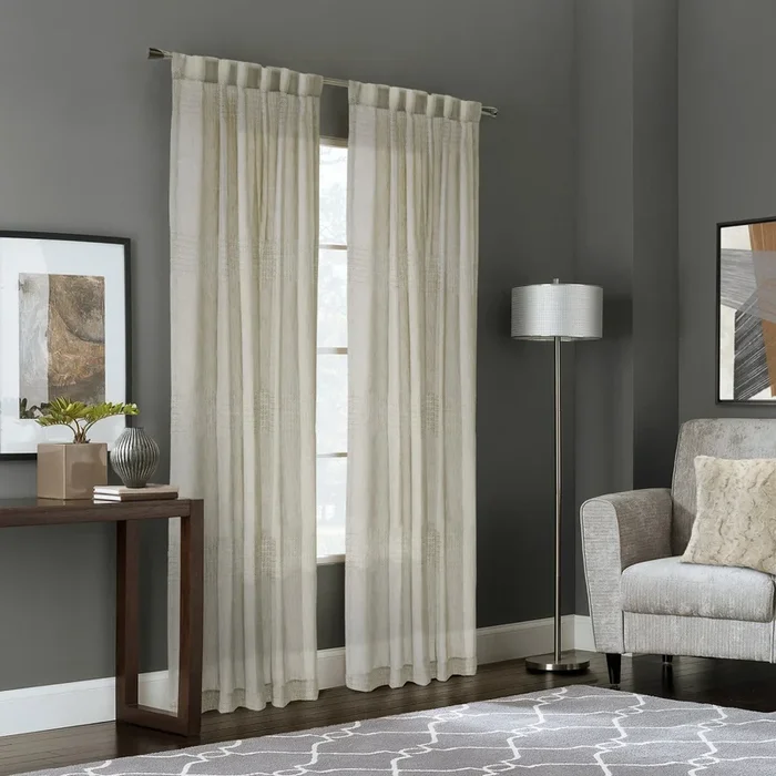 Habitat Lindsey Linen Light Filtering Back Tab Curtain Panel – 52 x 95|Panneau de rideau filtrant la lumière à passants dissimulés Lindsey apparence lin d’Habitat – 52 x 95