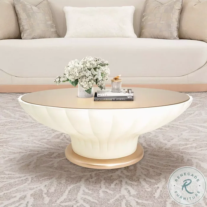 La Rachelle Medium Champagne Scalloped Round Occasional Table Set