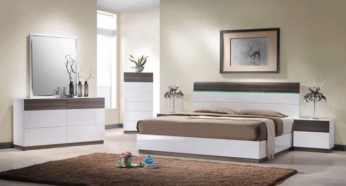 Sanremo B Platform Bedroom Set