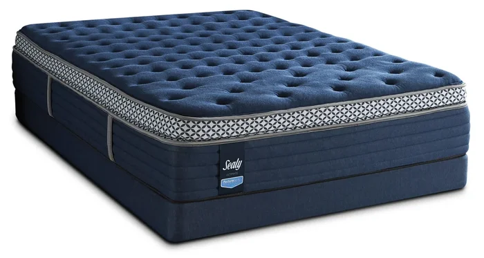 Sealy Posturepedic Ultimate Abbotswell Plush Pillow-Top Low-Profile Split Queen Mattress Set|Ensemble moelleux et sommier divisé profil bas Abbotswell Posturepedic Ultimate pour grand lit