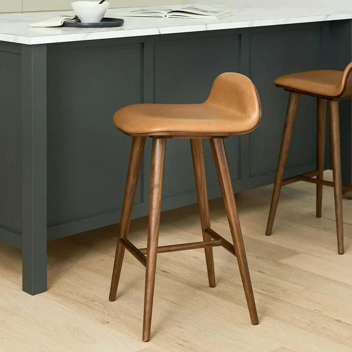 Sede Leather Counter Stool – Walnut and Toscana Tan